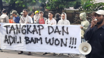 Masih Berstatus Saksi, Baim Wong Didemo Mahasiswa: Minta Polisi Usut Laporan Konten Prank KDRT