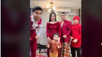 Flashback, Thariq Halilintar Pernah Kasih Cincin Emas Gede Banget Buat Mama Fuji