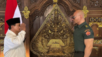 Kontroversi Pangkat Tituler Deddy Corbuzier, Pengamat: Urgensinya Apa, Masyarakat Bingung