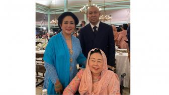 Ditemani Anak ke Pernikahan Kaesang, Titiek Soeharto Ditodong Unggah Foto Bareng Prabowo