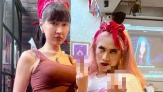 Aksi Kocak Lucinta Luna Jadi Pelayan Karen's Diner, Malu Sendiri Judesnya Kebablasan
