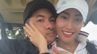 Nurut sama Istri, Muka Pasrah Regi Datau Digencet Ayu Dewi Jadi Sorotan