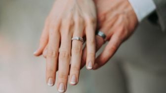 Bukan Lagi di Luar Nalar, Perusahaan Ini Tawarkan Resepsi Pernikahan di Luar Angkasa