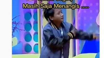 Warganet Kesal, Fajar Sad Boy Masih Saja Menangis Meski Lagi Joget: Apa Ini Penyebab Mendung Setiap Hari?