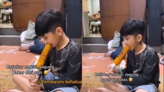 Kocak! Rafathar Tak Tahu Cara Makan Jagung Bakar, Publik: Anak Sultan Memang Beda