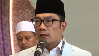 Ridwan Kamil Dikritik Lewat Baliho, Sebut Tak Becus Perbaiki Jalan dan hanya Pencitraan
