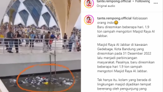 Beredar Video Masjid Raya Al Jabbar Nan Megah tapi Dikotori Sampah Pengunjung