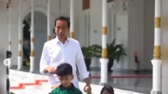 Jokowi Asik Main Lato-lato saat Temani Cucu-cucunya Liburan, Warganet Penasaran: Harganya Berapa ya?