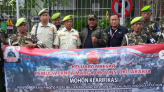 Tak Terima Foto Anaknya Disobek, Ayah Rizky Billar Klarifikasi Sampai Turun ke Jalan