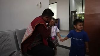 Al Nahyan Nangis Tak Mau Ditinggal Bobby Nasution di Sekolah, Sosok Paspampres Gercep Lakukan Ini