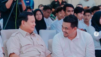 Momen Prabowo Subianto Cegah Bobby Nasution Cium Tangannya, Akrab Langsung Peluk Hangat