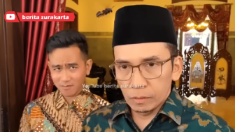 Hampir Disengat Tawon, Ekspresi Gibran Rakabuming Bikin Salfok Netizen: Lucu Pol