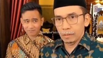 Gibran Waswas Disengat Tawon di Depan Awak Media, Warganet Ngakak Lihat Ekspresinya