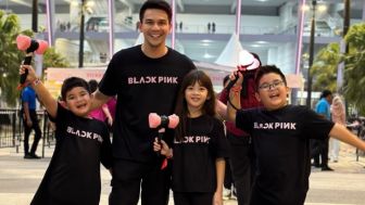 Warganet Heboh, Jonathan Frizzy dan Ririn Dwi Ariyanti Sama-Sama Nonton Konser Blackpink