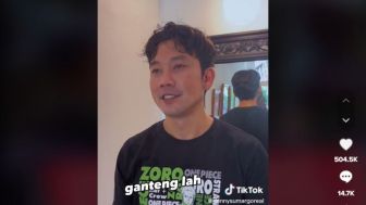 Denny Sumargo Cukur Kumis dan Jenggot, Vibes-nya Langsung Kayak Oppa Korea