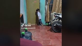 Viral Bocah Nangis Diledek Teman, Reaksi Ibunya Dikritik: Elunya Cengeng!