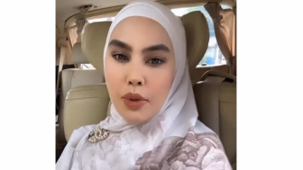 Kartika Putri Dandan Cetar ala Bollywood Kena Kritik Netizen: Dandan di Rumah Aja Buat Habib