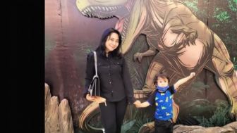 Chikita Meidy Bagikan Kabar Putranya Dilarikan ke Rumah Sakit, Didiagnosa Kawasaki Disease