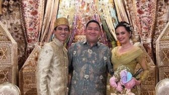 Enzy Storia Nikah, Ekspresi Kresna Julio Nangis di Pelaminan Disorot: Nggak Jadi Jodoh