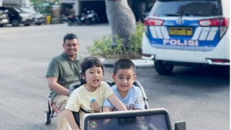 Naik Mobil-mobilan, Bobby Nasution Pasrah Disopirin Sedah Mirah dan Ketua Nahyan