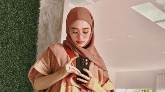 Inara Rusli Tandai Netizen yang Sebut Dirinya Makin Centil: Sorry ya Aku Tak Izinin Lagi