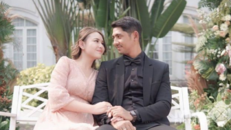 CEK FAKTA: Momen Mesra, Amanda Manopo dan Arya Saloka Lakukan Sesi Foto Pre-Wedding di Bali