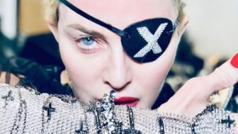 Madonna Masuk ICU Akibat Infeksi Bakteri Serius, Terpaksa Batalkan Konser Dunianya