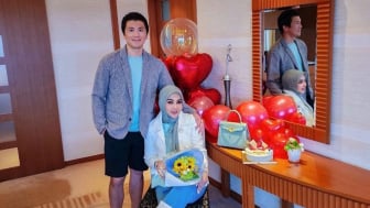 Unggah Ucapan Ulang Tahun Buat Istri, Warganet Curiga Instagram Reino Barack Dibajak Syahrini