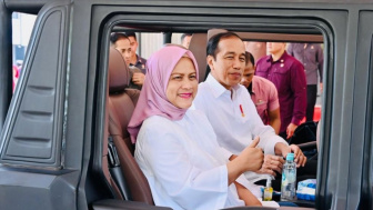 Momen Hangat Iriana Jokowi Dapat Kejutan Ulang Tahun Ke-60 dari Paspampres