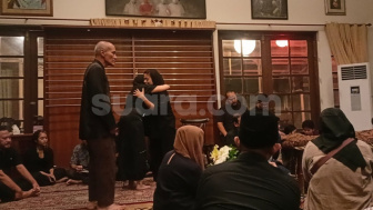 Kikan Cokelat Beberkan Kronologi Ibundanya yang Meninggal Dunia