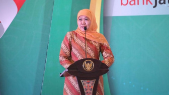 1 Jam Bertemu Empat Mata dengan Presiden Jokowi, Khofifah Bahas Apa?