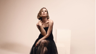 6 Fakta Natalie Portman, Perempuan Paling Cantik Versi Ariel Noah