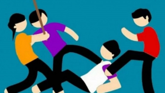 Tak Sengaja Senggol Payudara Perempuan di Pasar, Kuli Panggul Ini Dikeroyok Hingga Tewas