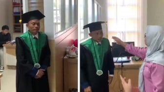 Ketinggalan Acara Wisuda Gara-Gara Bangun Kesiangan, Mahasiwa Ini Diwisuda Sendirian di Ruang Rektorat