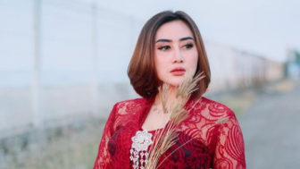 5 Fakta Luluk Nuril, Seleb TikTok Asal Probolinggo yang Viral Usai Marahi Siswi Magang