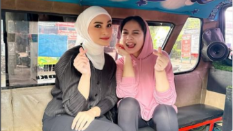 Pertama Kali Naik Angkot, Nagita Slavina Bingung Cari Seat Belt