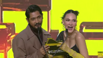 Penampilan Arya Saloka Bacakan Nominasi Bareng Luna Maya Digunjing: Kebanting!