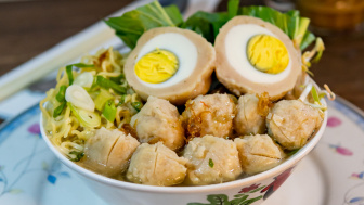 Cara Bikin Kuah Bakso, Apa Saja Bahannya?