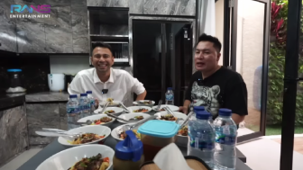 Raffi Ahmad Izinkan Merry Catut Namanya untuk Usaha Soto Mie Bogor, Syaratnya Cuma Ini