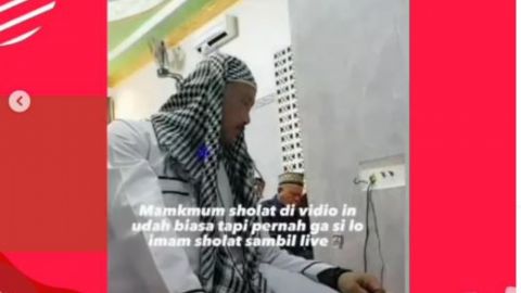 Viral Pria Jadi Imam Salat Tarawih Sambil Live TikTok, Ada yang Kasih Gift Segala