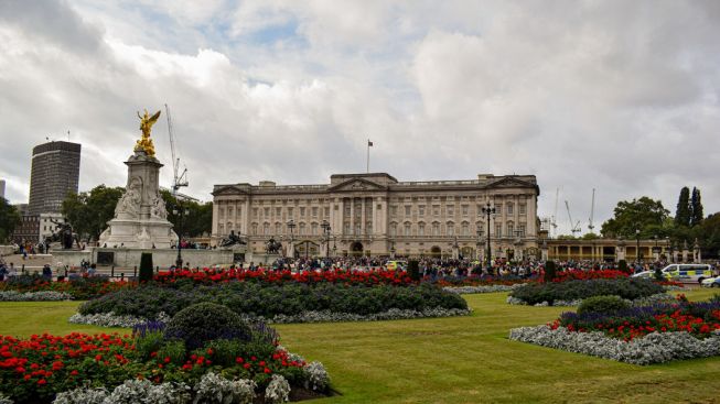 Mari Belajar dari Pilihan dan Table Manner Ratu Elizabeth II di Meja Makan