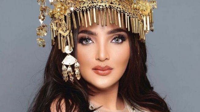 Ashanty Hampir Dipeluk Pria Bule karena Dikira Pacar Azriel, Lirikan Anang Bikin Ngakak