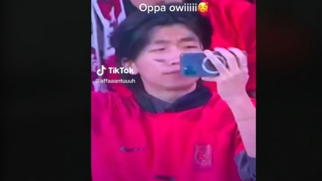 Viral Supporter Korea Selatan Mirip Jokowi, Kaesang: Opaaa Owi