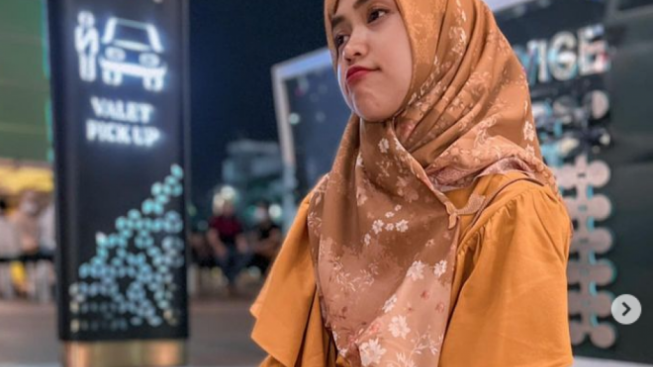 Ria Ricis Pecat Karyawan Gegara Curi Kue, Netizen: Pengalihan Isu Jetski - Si Segala Dibikin Konten