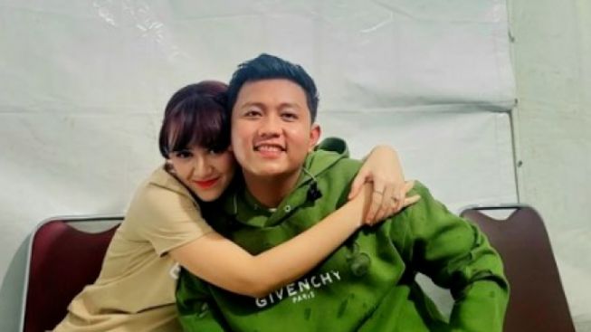 Denny Caknan Beri Doa ke Happy Asmara yang Baru Jalani Operasi, Warganet: Ayo Balikan