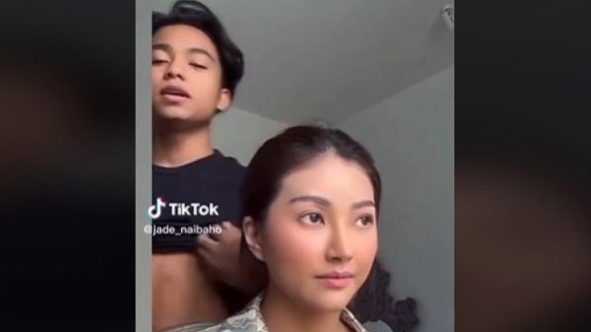 Akrab dengan Keluarga The Onsu, Warganet Pertanyakan Orang Tua Kandung Betrand Peto