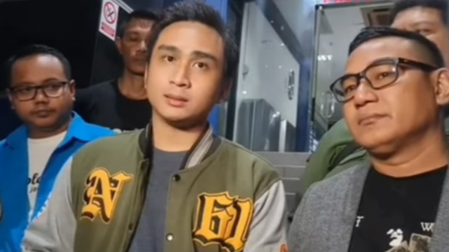 Merasa Resah, Lutfi Agizal Laporkan Pemilik Akun Tiktok Ngemis Online dengan Mandi Lumpur