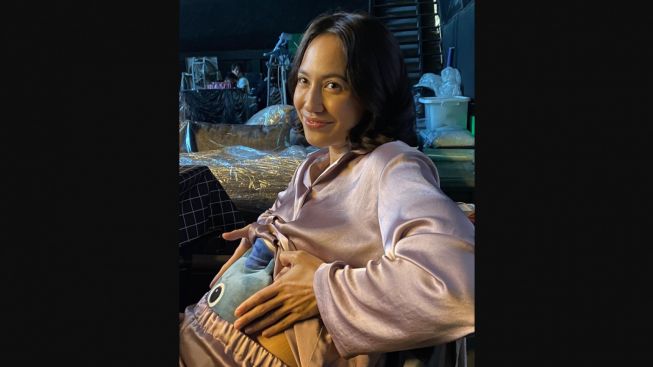 Perut Terekspos, Pevita Pearce Kena Body Shaming Stretch Marks