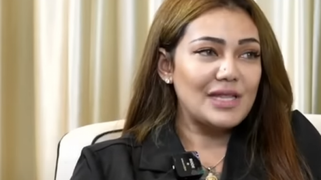 Nikita Mirzani Kembali Dilaporkan ke Polisi, Netizen Kompak Dukung Tengku Zanzabella: Biar Aman Dunia