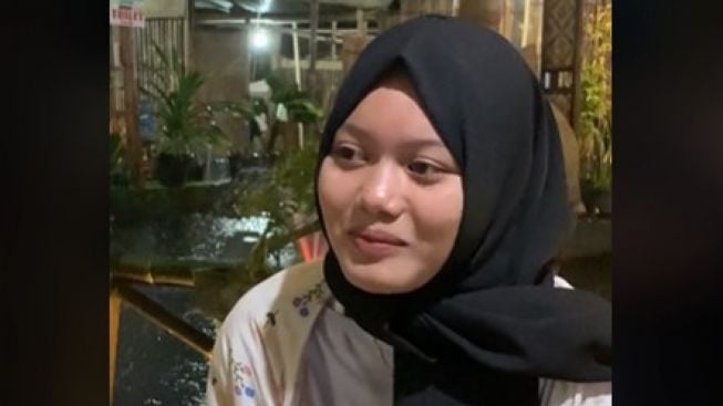 Sulit Dibedakan, Viral Cewek Mirip Putri Delina Buat Publik Salah Sangka